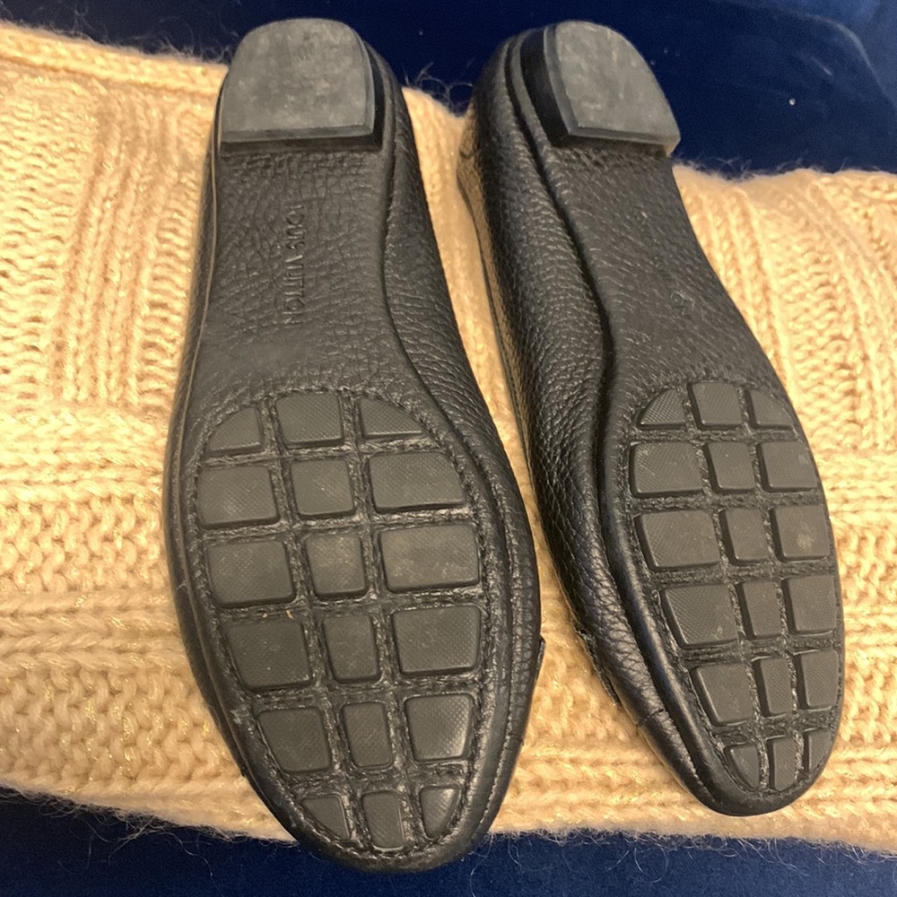 Authentic Louis Vuitton flats.  7-1/2 - Picture 7 of 12